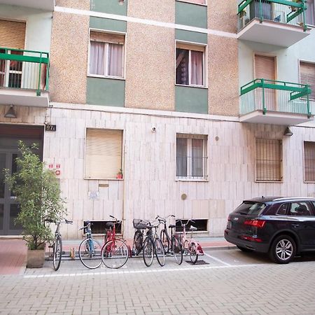 Sweet House Navigli Apartment Milan Bagian luar foto