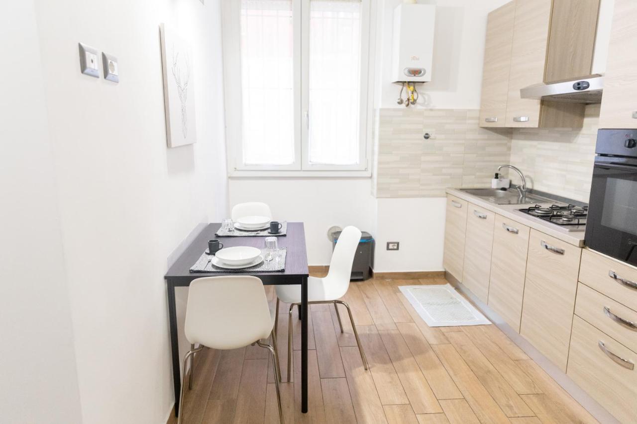 Sweet House Navigli Apartment Milan Bagian luar foto