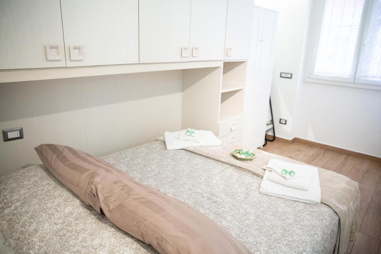 Sweet House Navigli Apartment Milan Bagian luar foto
