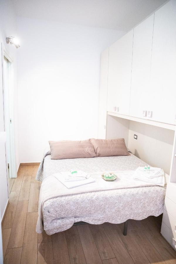 Sweet House Navigli Apartment Milan Bagian luar foto